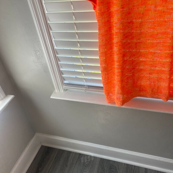 Easel Oversize Medium Shirt NWOT - Picture 10 of 14